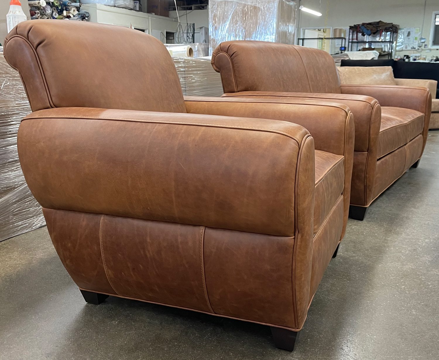 Midtown Leather Club Chair and Sofa Set in Brentwood Cuero Leather LAF side
