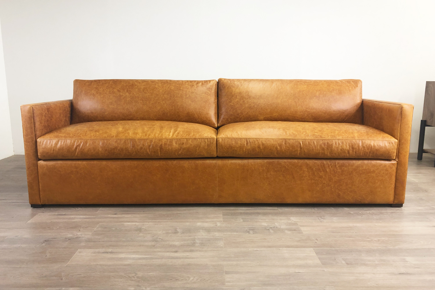 Featured image of post Distressed Leather Sofa Near Me : Free design help and free delivery.